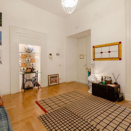 Museum Luxury Suites Наполи Екстериор снимка