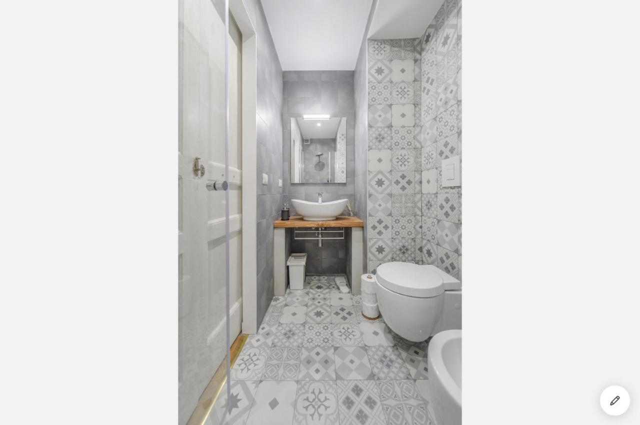 Museum Luxury Suites Наполи Екстериор снимка
